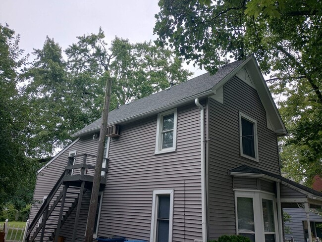 Building Photo - 220 Hoffman St