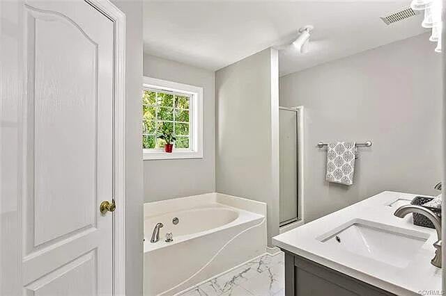 Building Photo - 12302 Hillcreek Cir