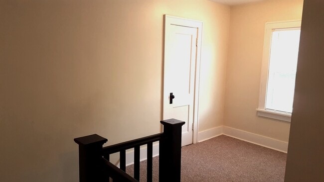 Building Photo - 115 W Crystal Lake Ave