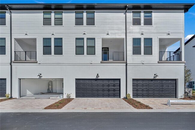 Building Photo - 15381 Hamlin Pk Dr