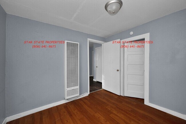 Building Photo - 2 Bed + Office!