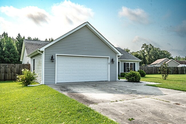 Building Photo - 85 Plantation Oaks Dr