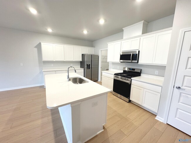 Building Photo - 138 Little Britain St