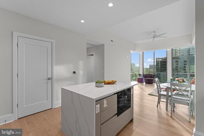 Building Photo - 7887 Jones Branch Dr