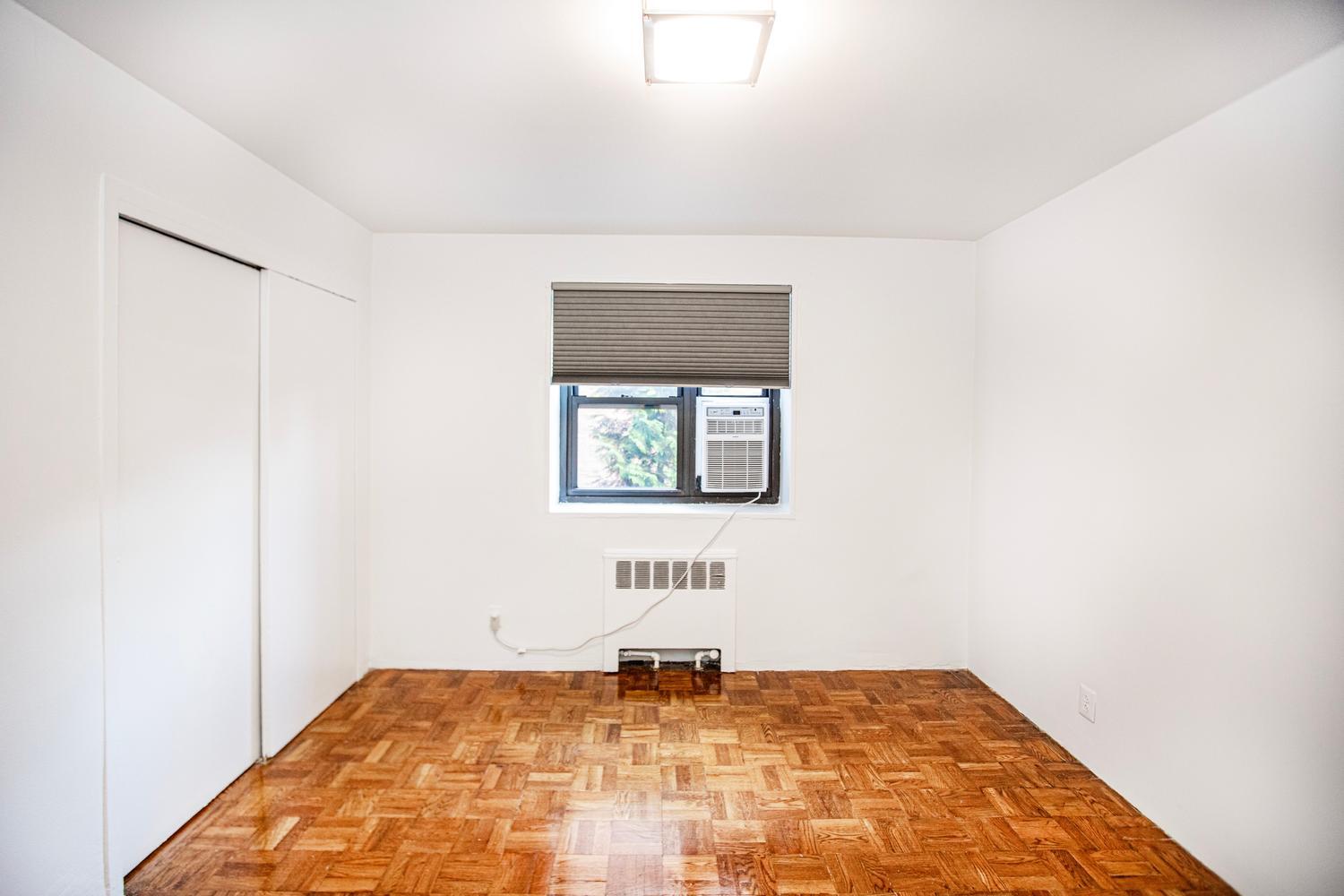 Building Photo - 208 Anderson St