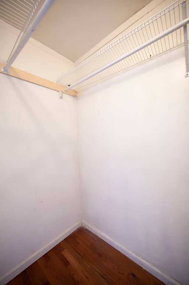 Building Photo - 356 52nd St