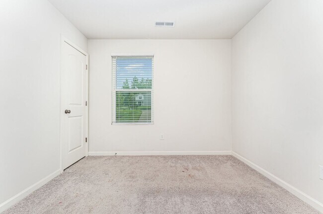 Building Photo - Charming Home for Rent in Thomasville – Pe...
