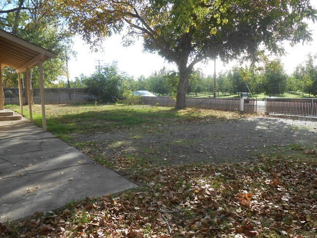 Building Photo - Cute 2 Bedroom, 1 Bathroom Home in the orc...