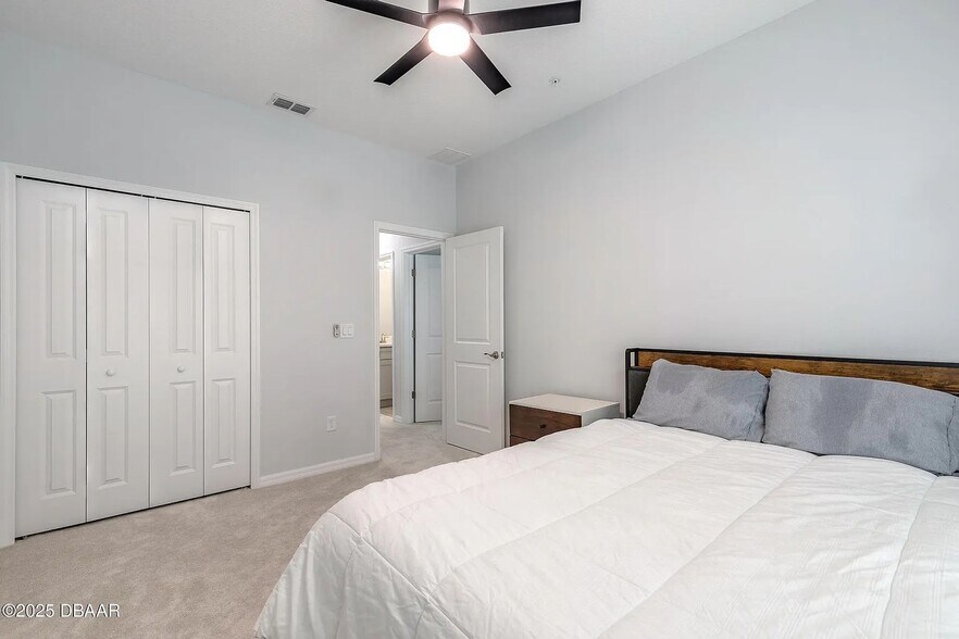 Building Photo - 143 W Fulton St