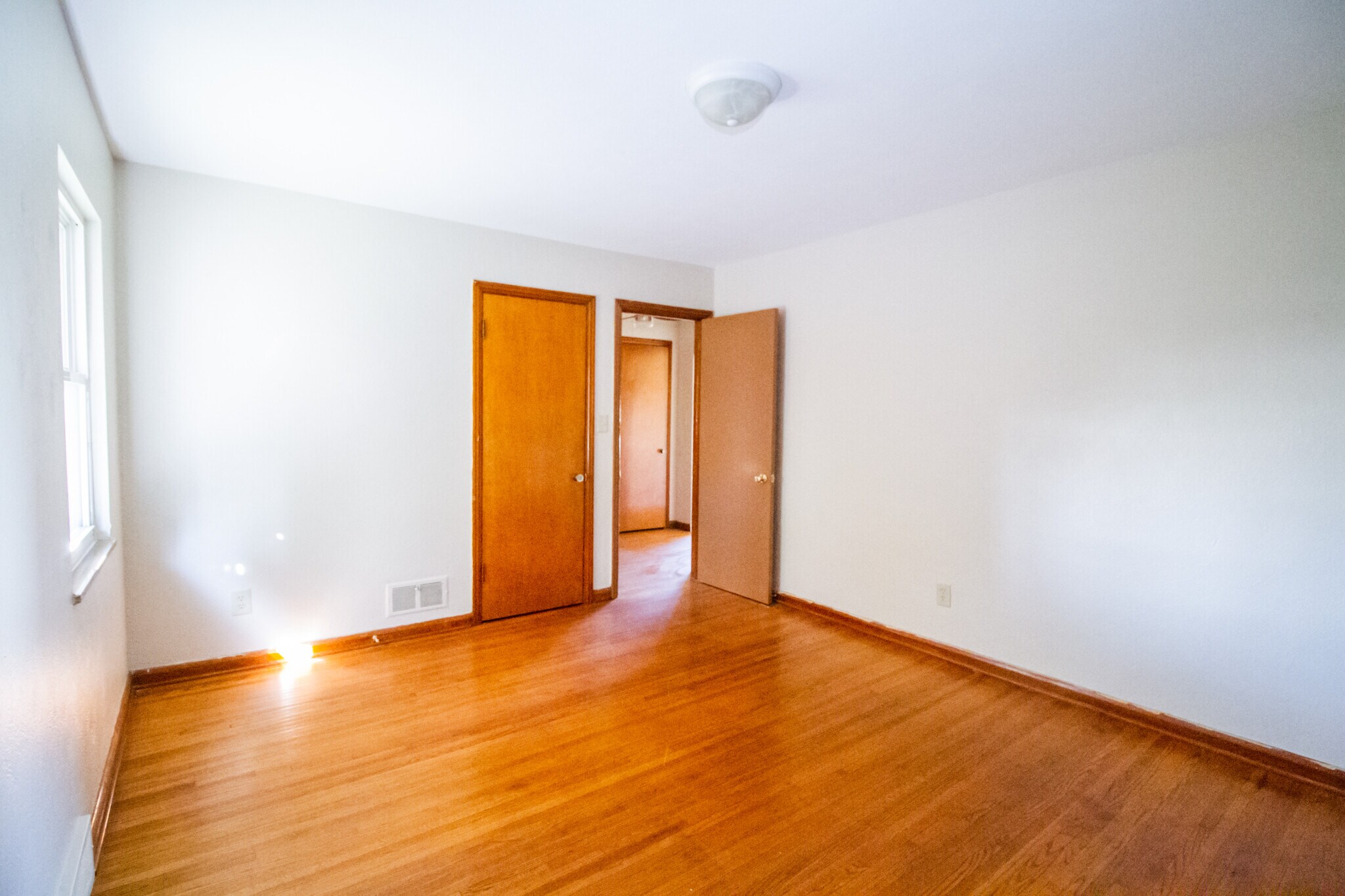 Building Photo - 3471 Jeannette Ave