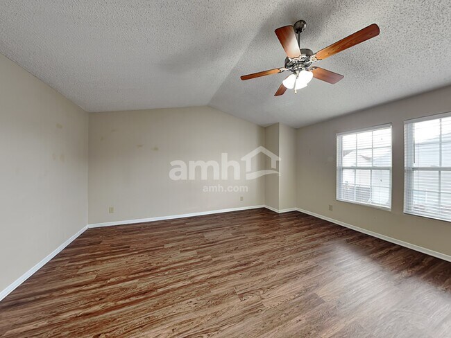 Building Photo - 9471 W Quarter Moon Dr