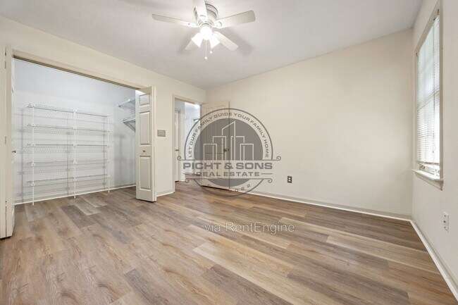 Building Photo - 3301 Lemoyne Ct