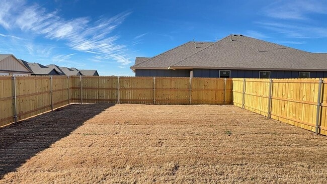 Building Photo - 11401 University