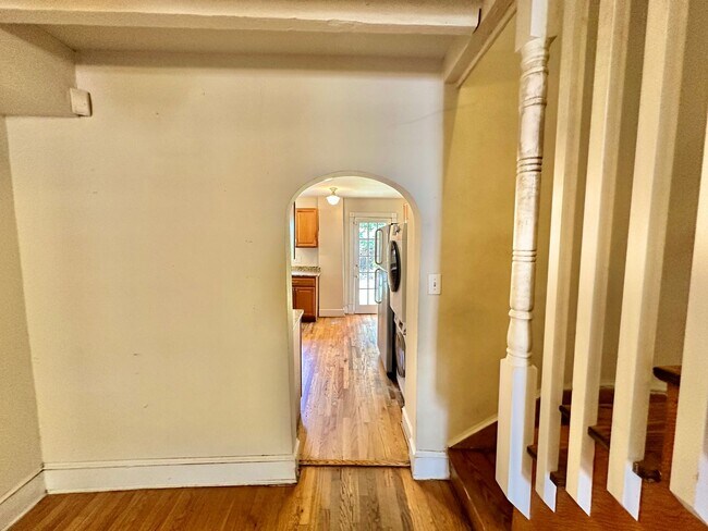 Building Photo - Glamorous Georgetown 2 Bedroom 1 Bath Historic Row Home with Patio -East Village
