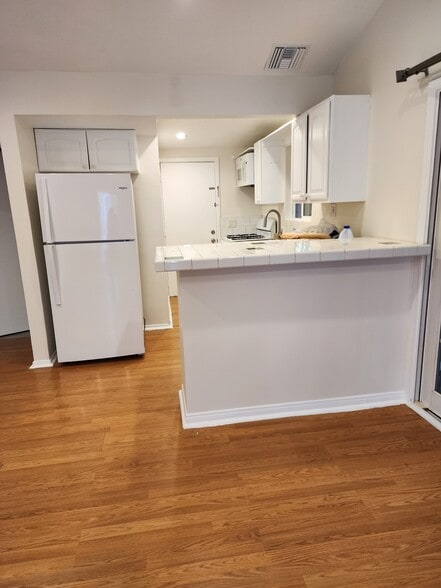 Building Photo - 6641 Blucher Ave