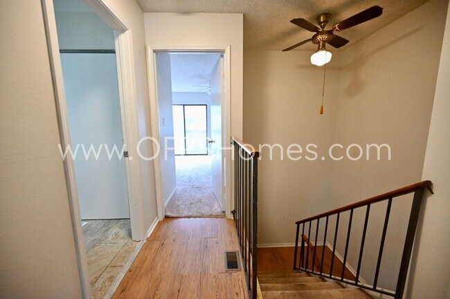 Building Photo - 206 Fourth St SE