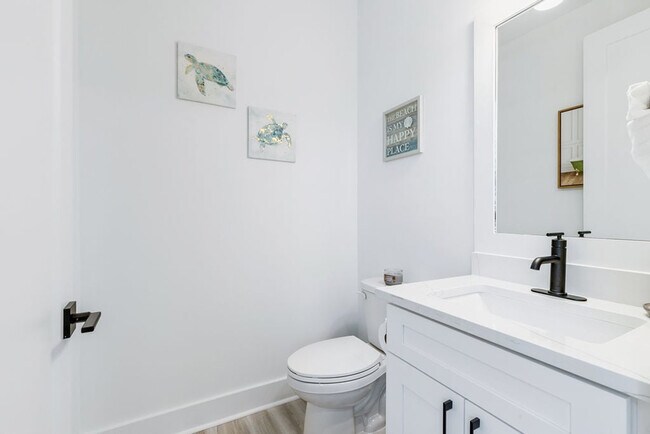 Building Photo - 125 Blue Eden Lp