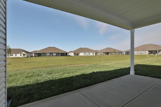 Building Photo - 738 Maria Dr