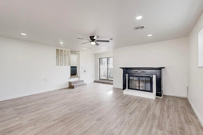 Building Photo - 4109 Fortune Ln