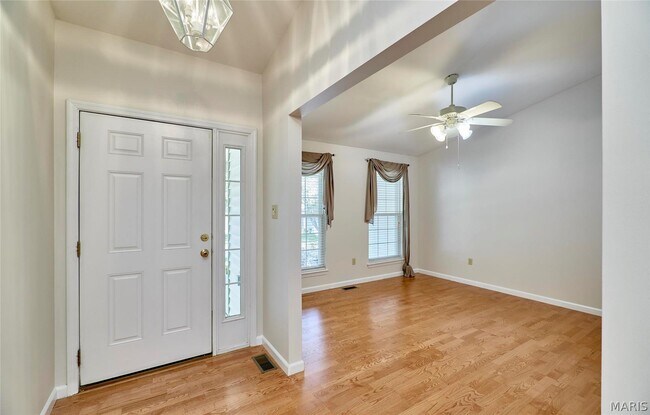 Building Photo - 215 Cordovan Commons Pkwy