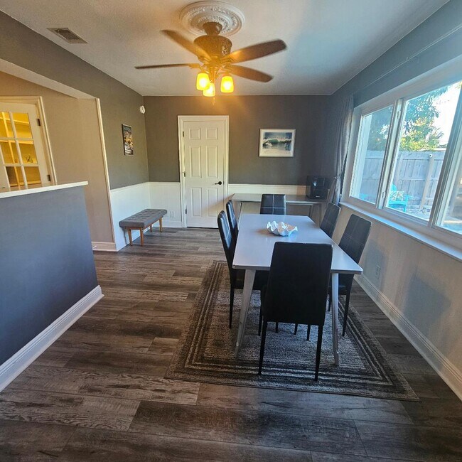 Building Photo - 1773 NW 37th St