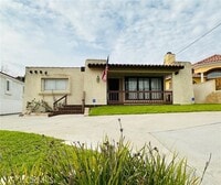 Building Photo - 327 S Meadows Ave