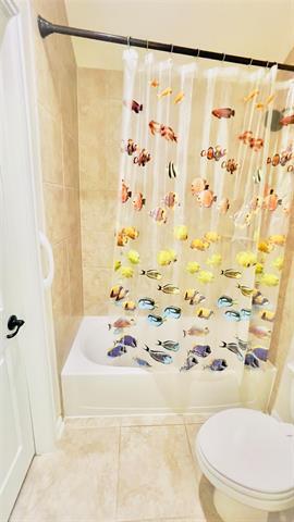 Building Photo - 1000 Lancaster Dr