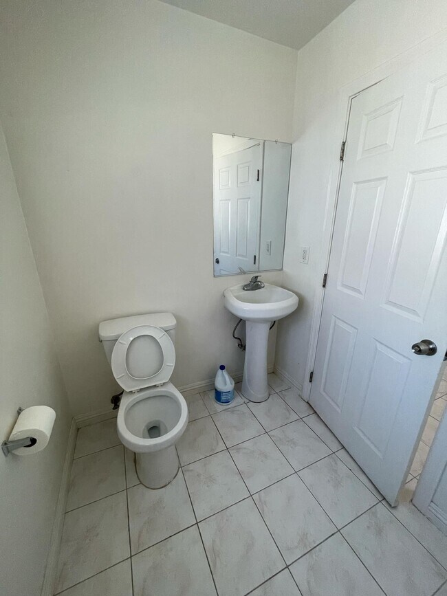half bathroom - 1419 Prospect Ave