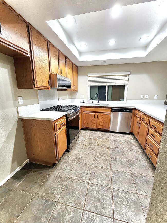 Kitchen - 2823 Bragg St