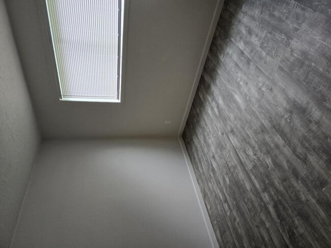 Building Photo - 1920 Dorothy Ave