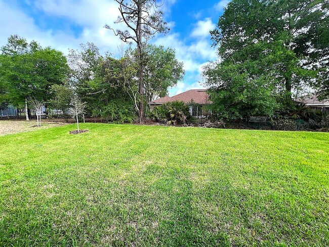 Building Photo - 111 Rolling Sands Dr