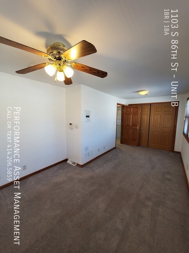 Building Photo - 1103 S 86th St