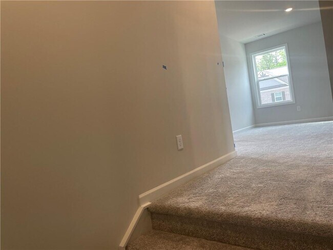 Building Photo - 4371 Portsbrook Ave