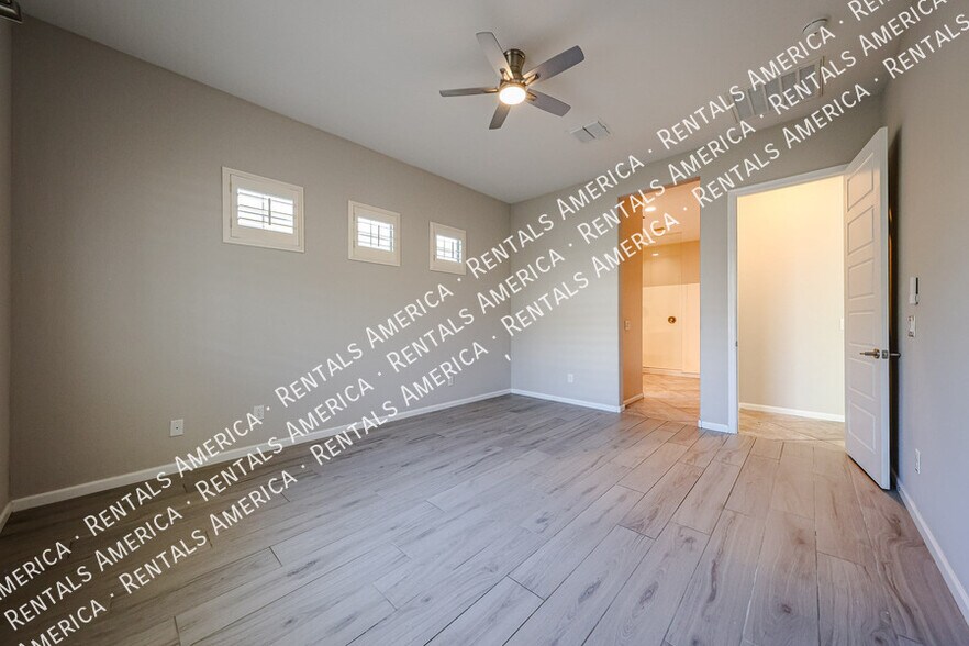 Building Photo - 248 E Desert Broom Dr