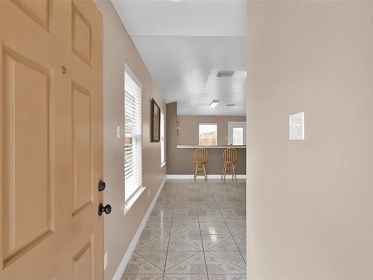 Building Photo - 731 Remwick Dr