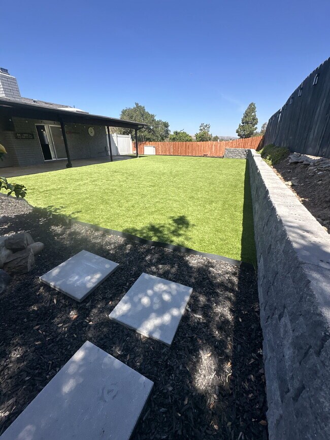 Building Photo - $5,250 - 4 Bed / 3 Bath Remodeled House in El Cajon