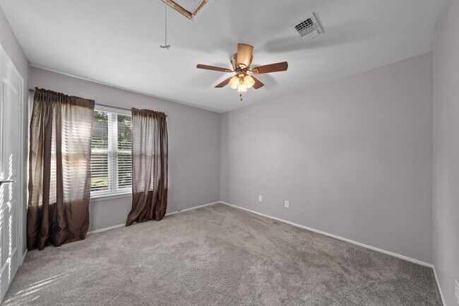 Building Photo - 2147 Lone Rock Dr