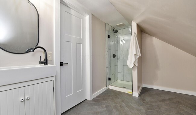 Building Photo - 1517 Hawthorne Ave