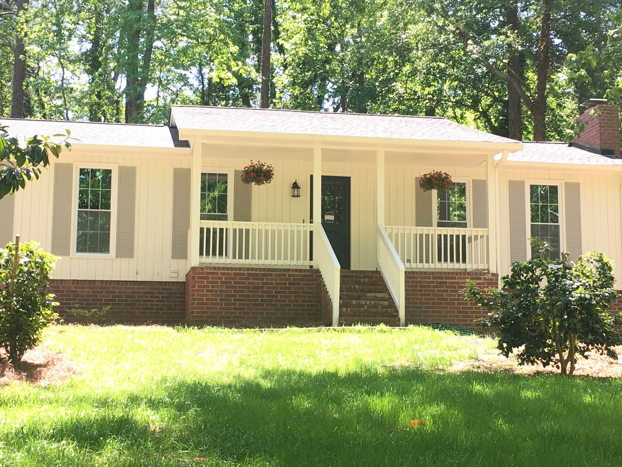 Building Photo - 4133 Thornwall Dr