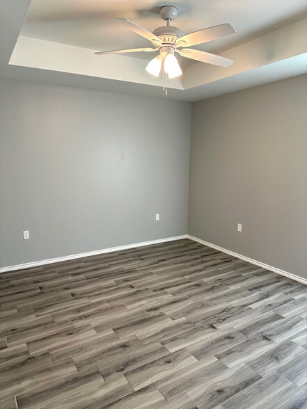 Building Photo - 324 Uva Ln