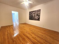 Building Photo - 1 bedroom in SUNNYSIDE NY 11104