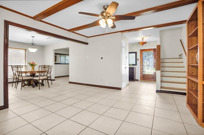 Building Photo - 1102 Mosher Ln