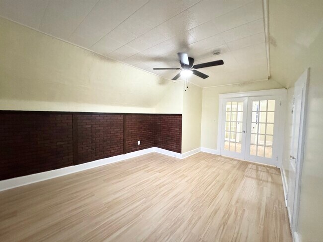 Building Photo - 54 New Haven Ave