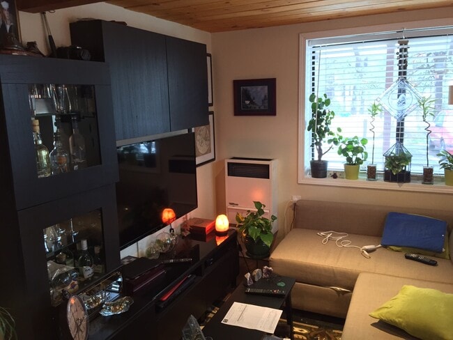 Building Photo - 54042 Pine Crest Ave