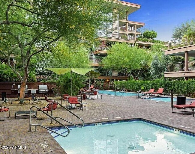 Building Photo - 7141 E Rancho Vista Dr