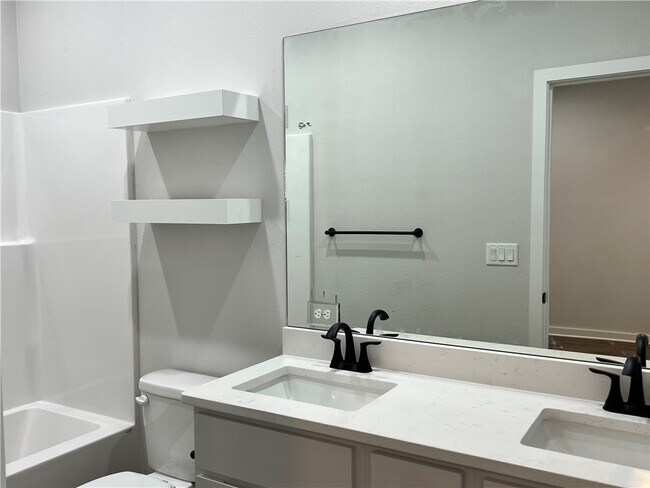 Building Photo - 502 Cosmos St