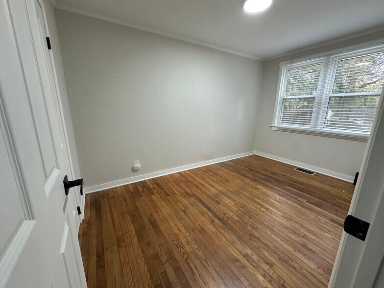 Building Photo - 1400 Richmond Pl