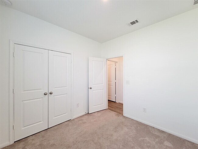 Building Photo - 17986 Plow Beam Dr