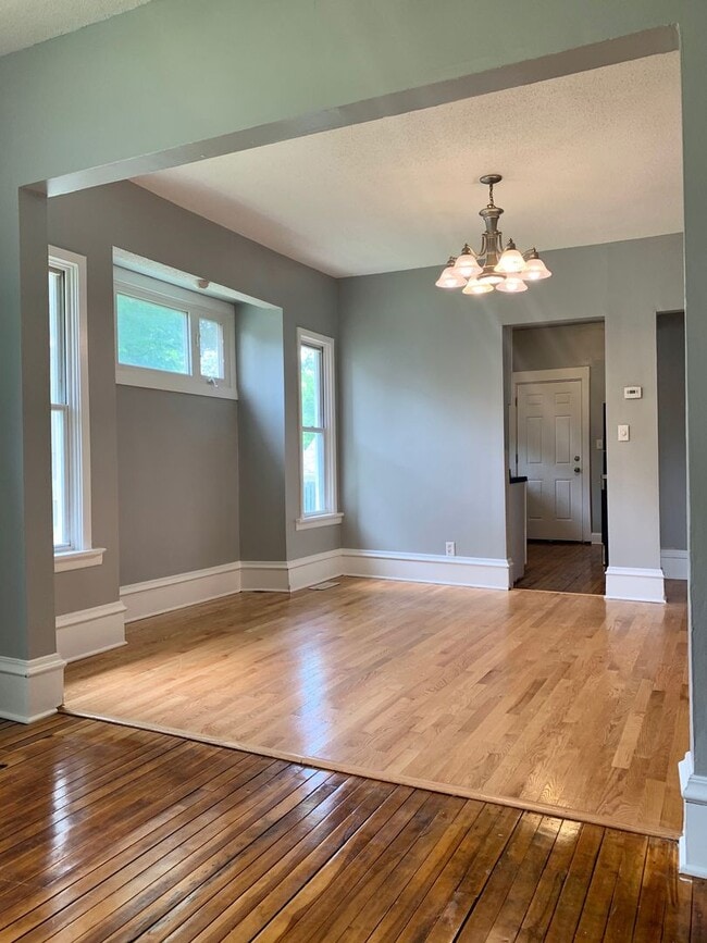 Building Photo - Amazing 4 bedroom plus Den Home in Minneapolis!!