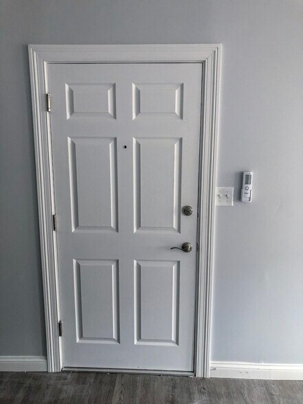 Door - Interior - 11 N Miami St